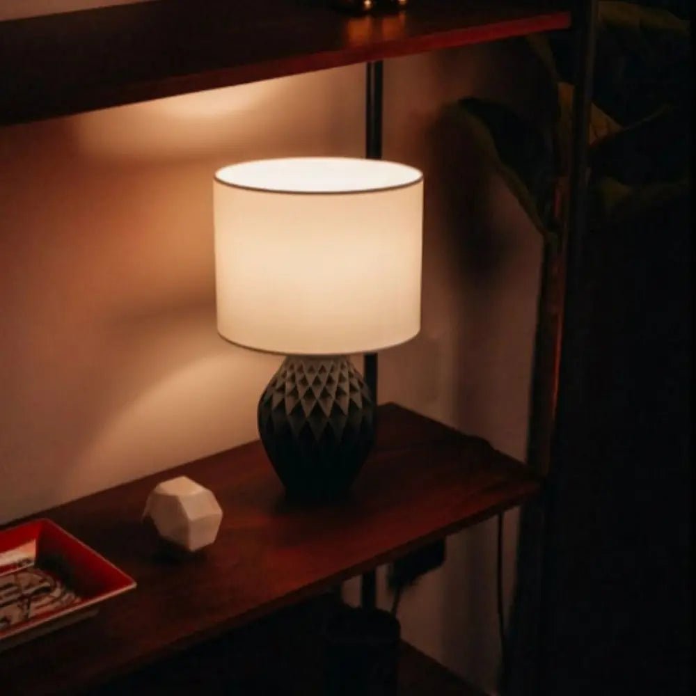 Lámpara Konio - DECO - Home & Soul - Lámparas de Mesa - Deco